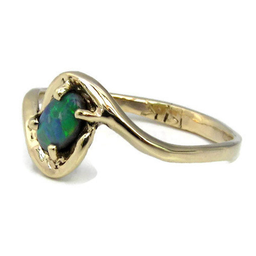 gold gemstone rings
