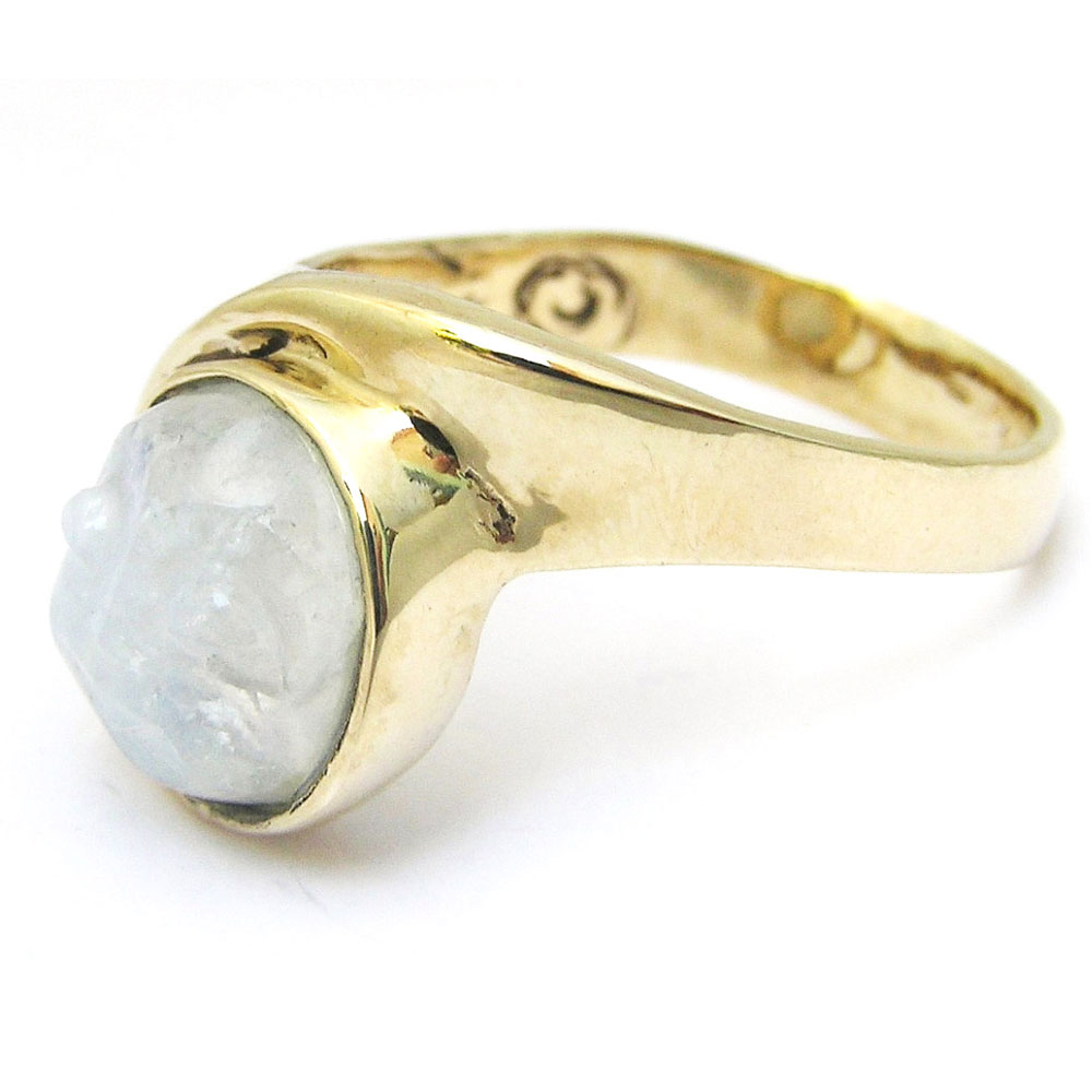 gold gemstone rings
