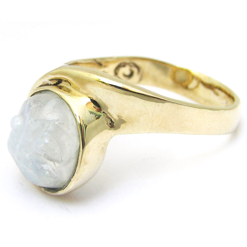 gold gemstone rings