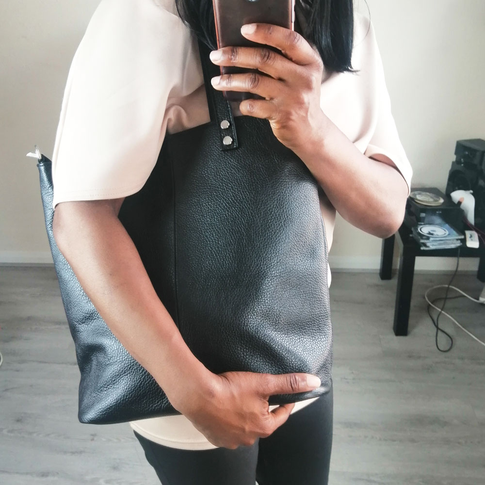 shoulder tote