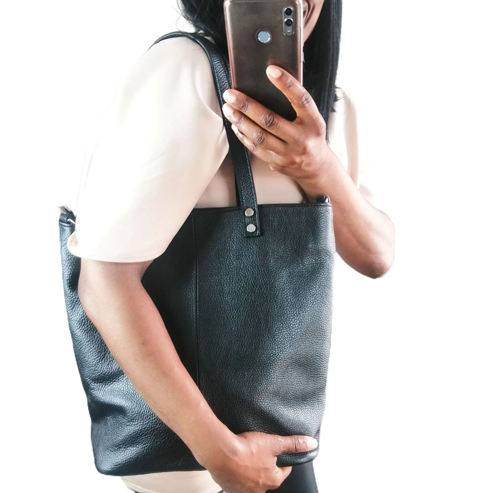 shoulder tote