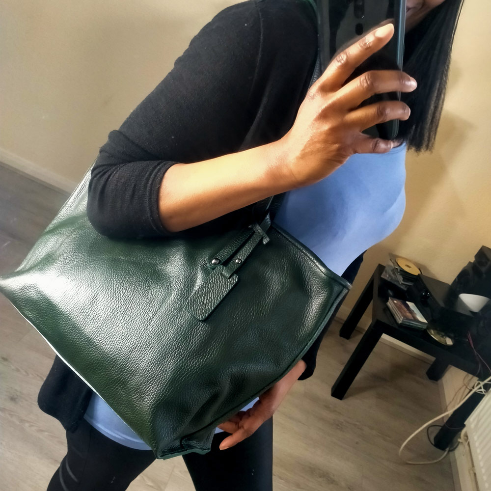 shoulder tote