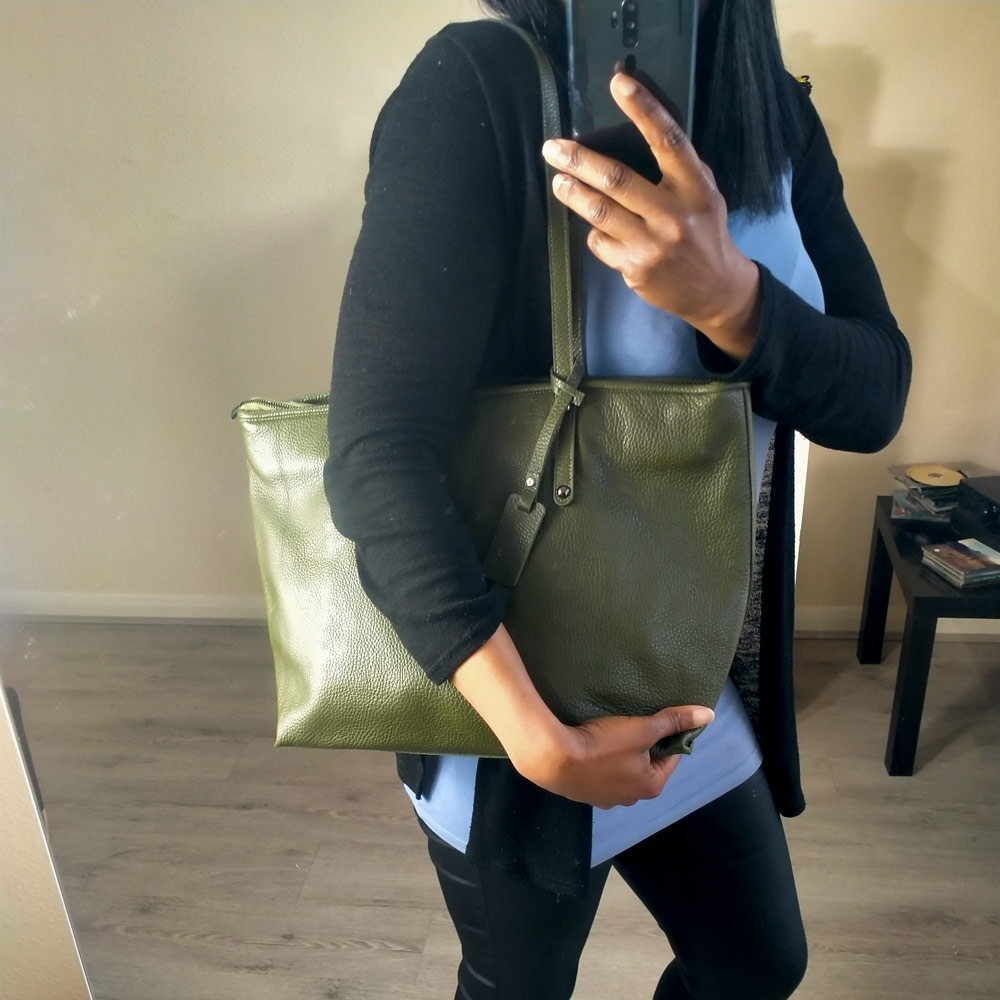 shoulder tote