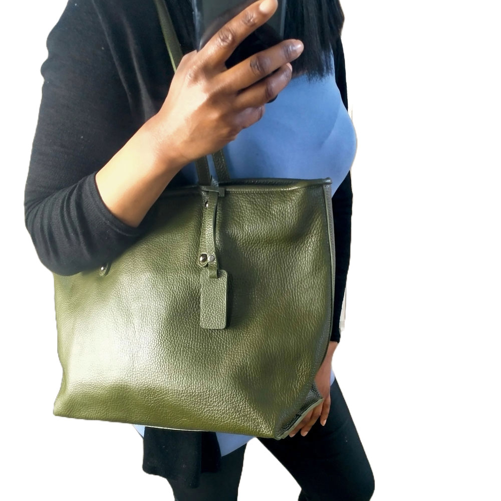 shoulder tote